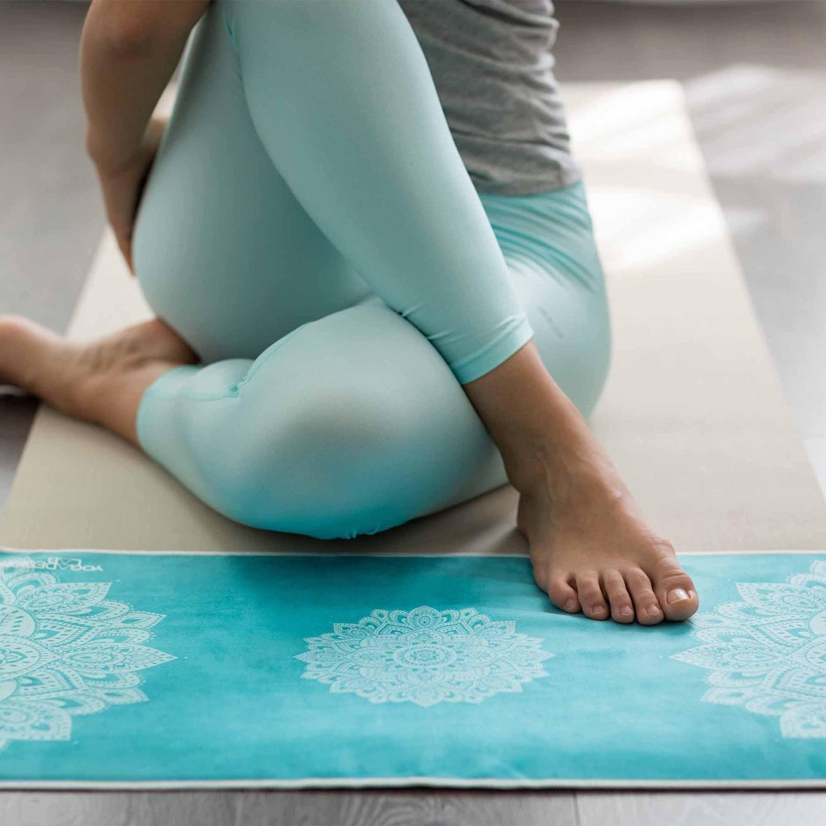 Yoga Hand Towel - Mandala Turquoise